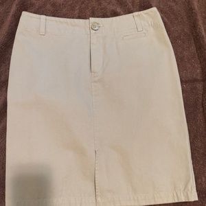 Banana Republic tan skirt